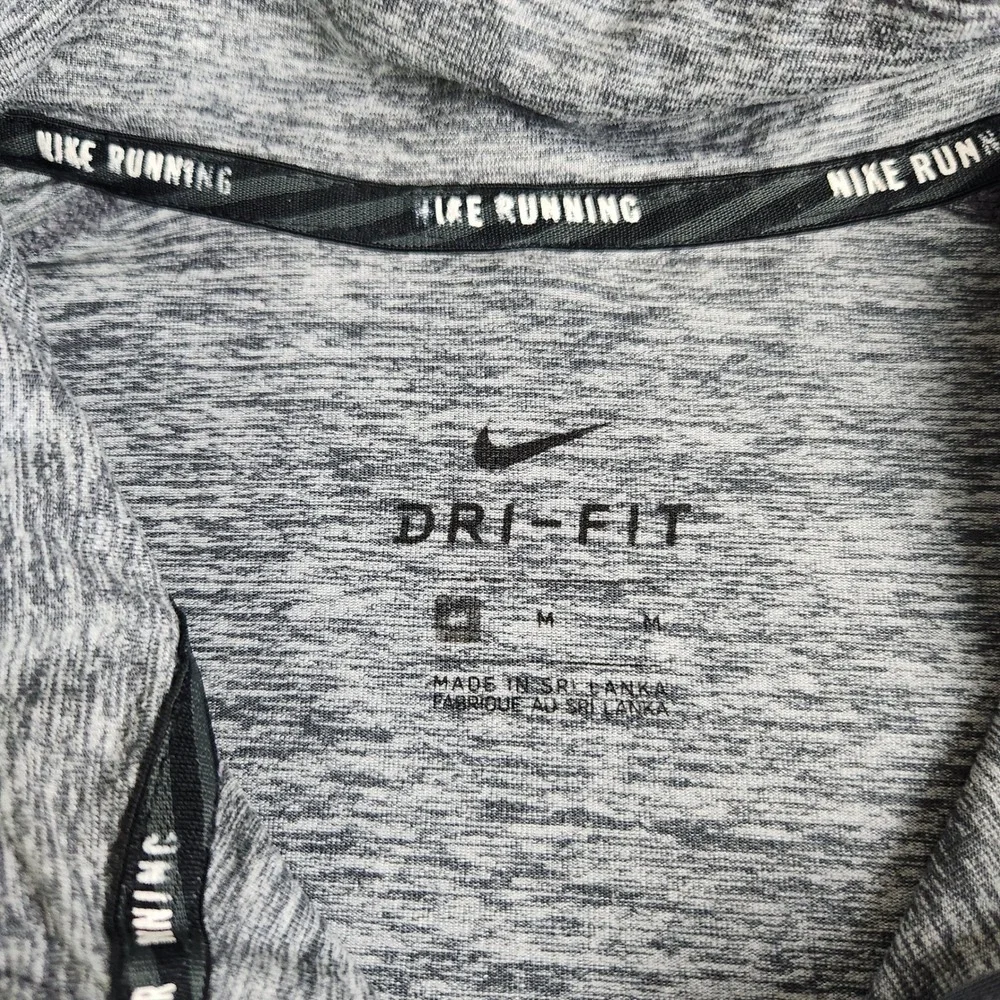 Nike Shirt Mens M Gray Running Reflective Performance Base Layer Stretch 1/4 Zip